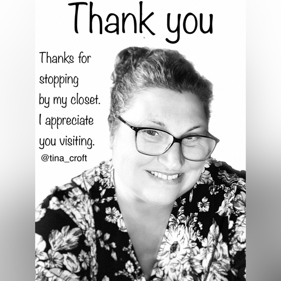 Short Orange Kitty Dangling Earrings - Picture 13 of 13